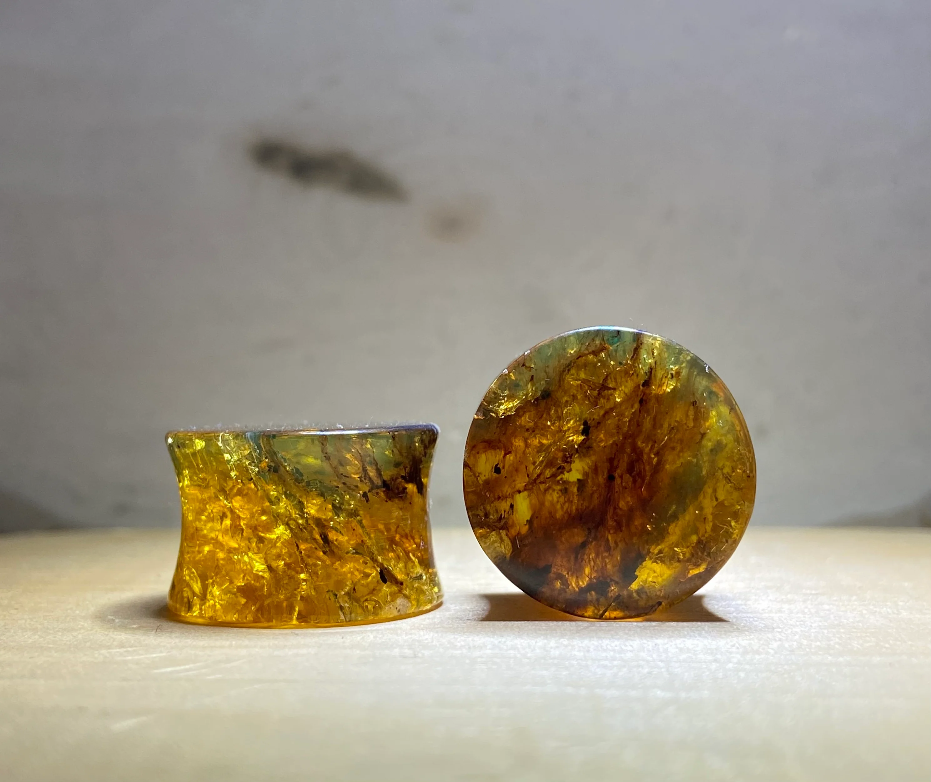 Double Flare Genuine Amber Plugs - Image 3
