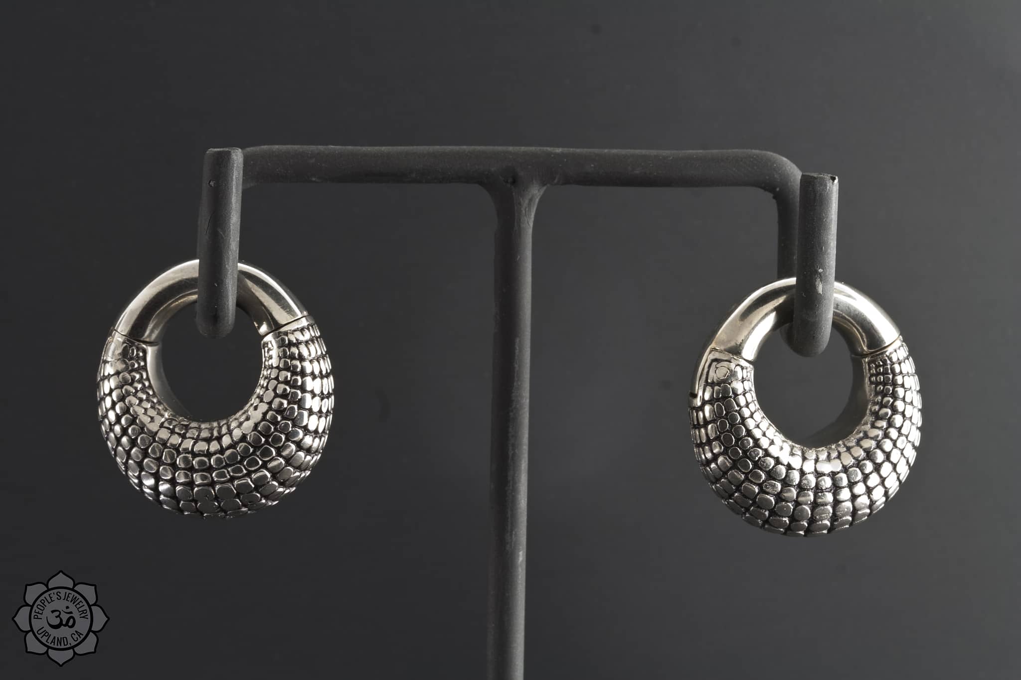 Brass Armadillo Circle Clickers by Peoples Jewelry - Image 3
