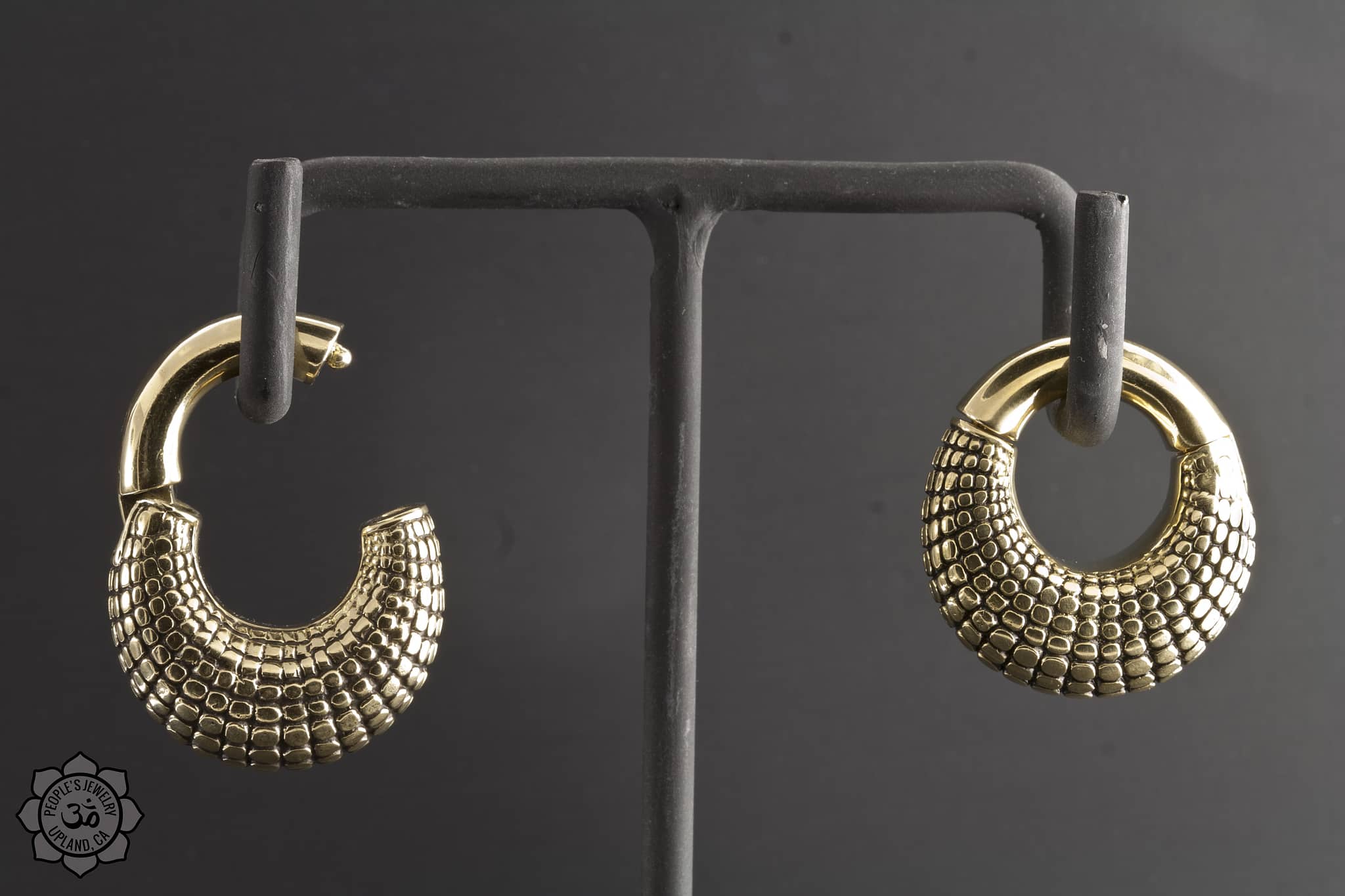 Brass Armadillo Circle Clickers by Peoples Jewelry - Image 4