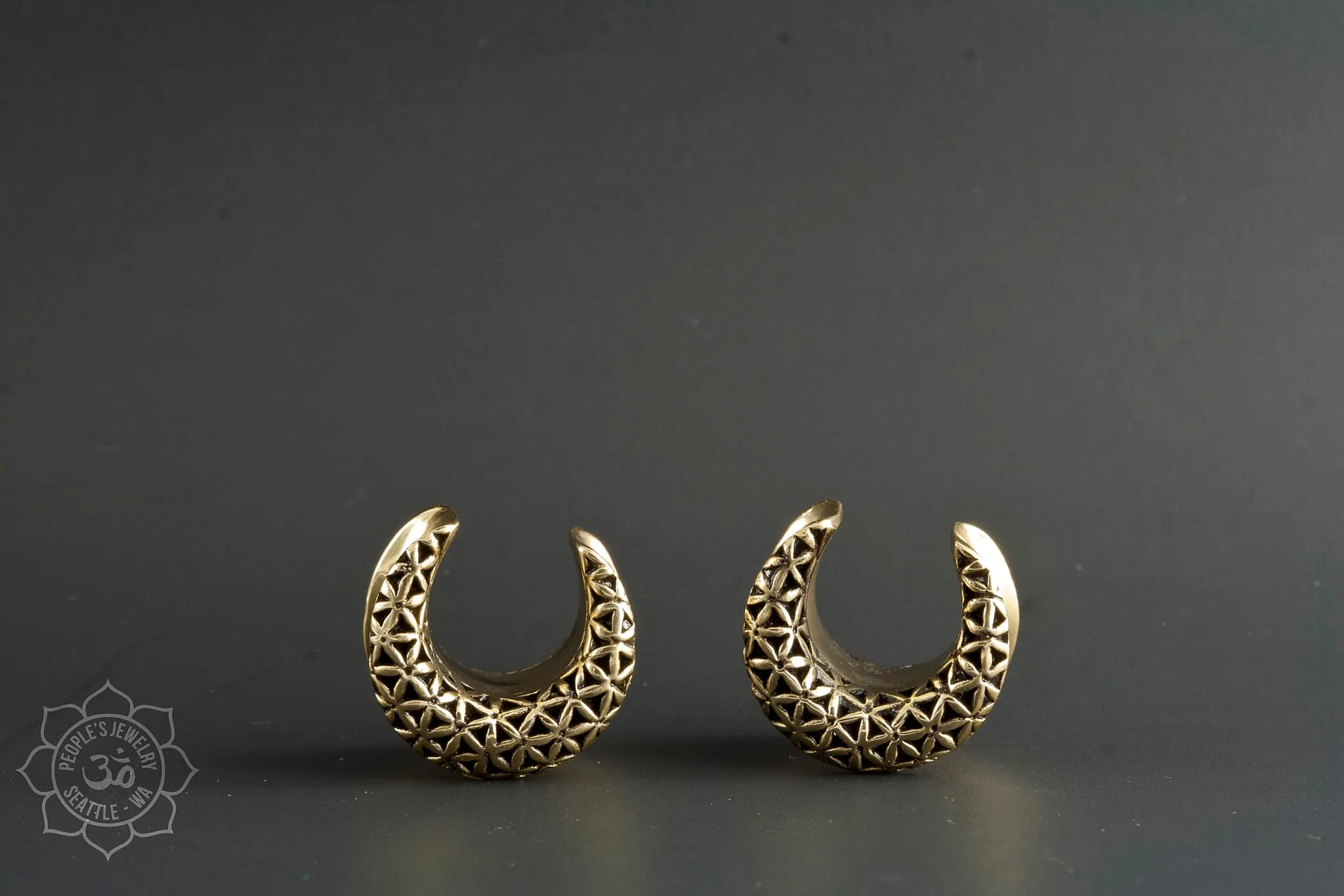 Brass Geometric Flower Spreaders by Peoples Jewelry - Image 3