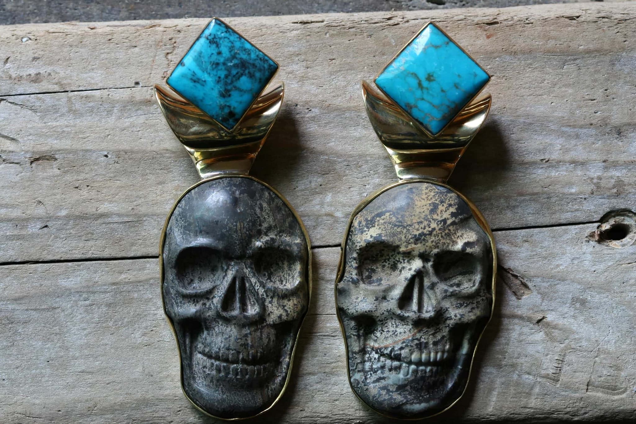 Dendritic Jasper Skull with Turquoise Diamond Dangle by Diablo Organics - Image 3