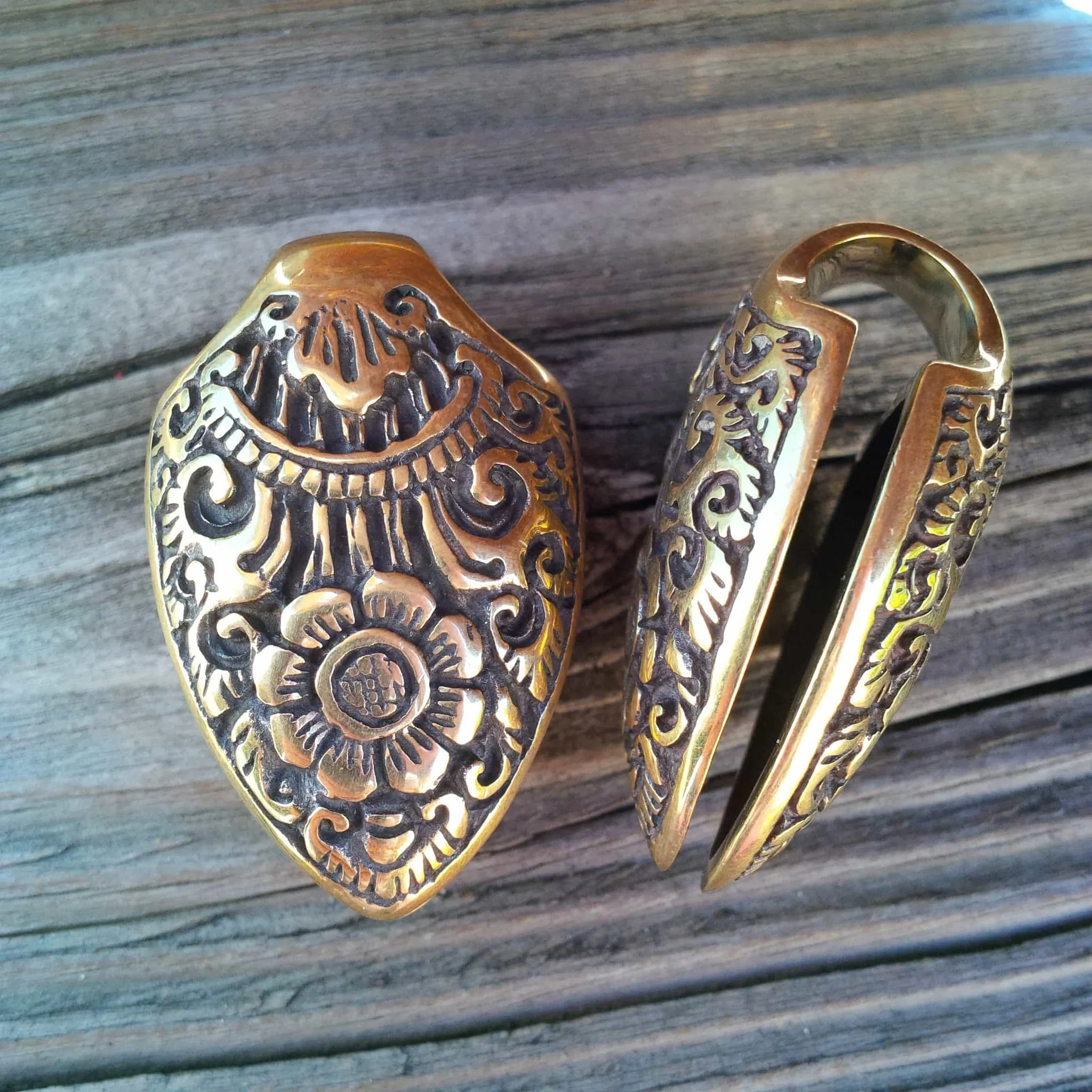 Solid Brass Ornate Spades by Diablo Organics - Image 2
