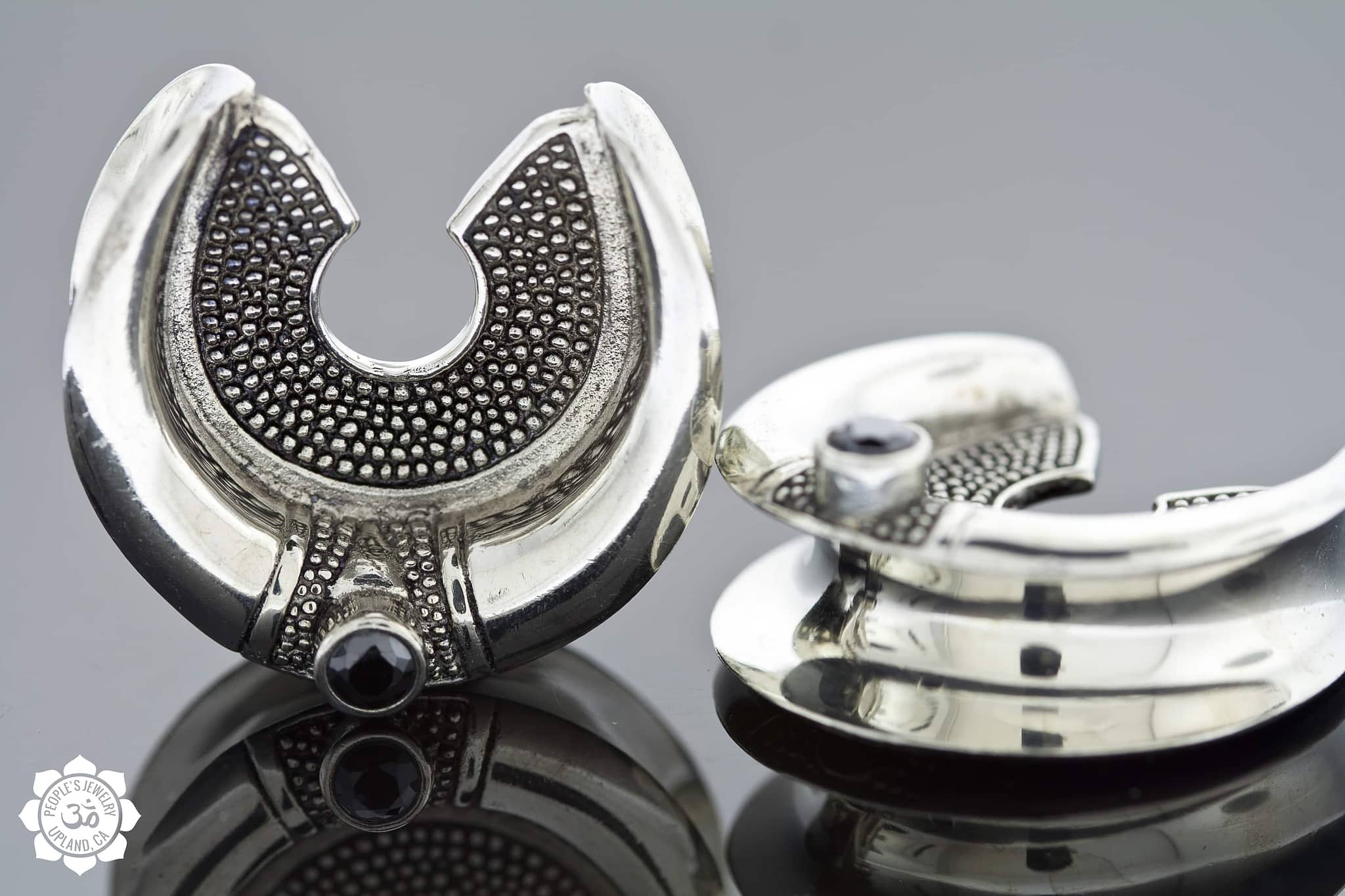 Flower Spreaders with Onyx by Peoples Jewelry - Image 4