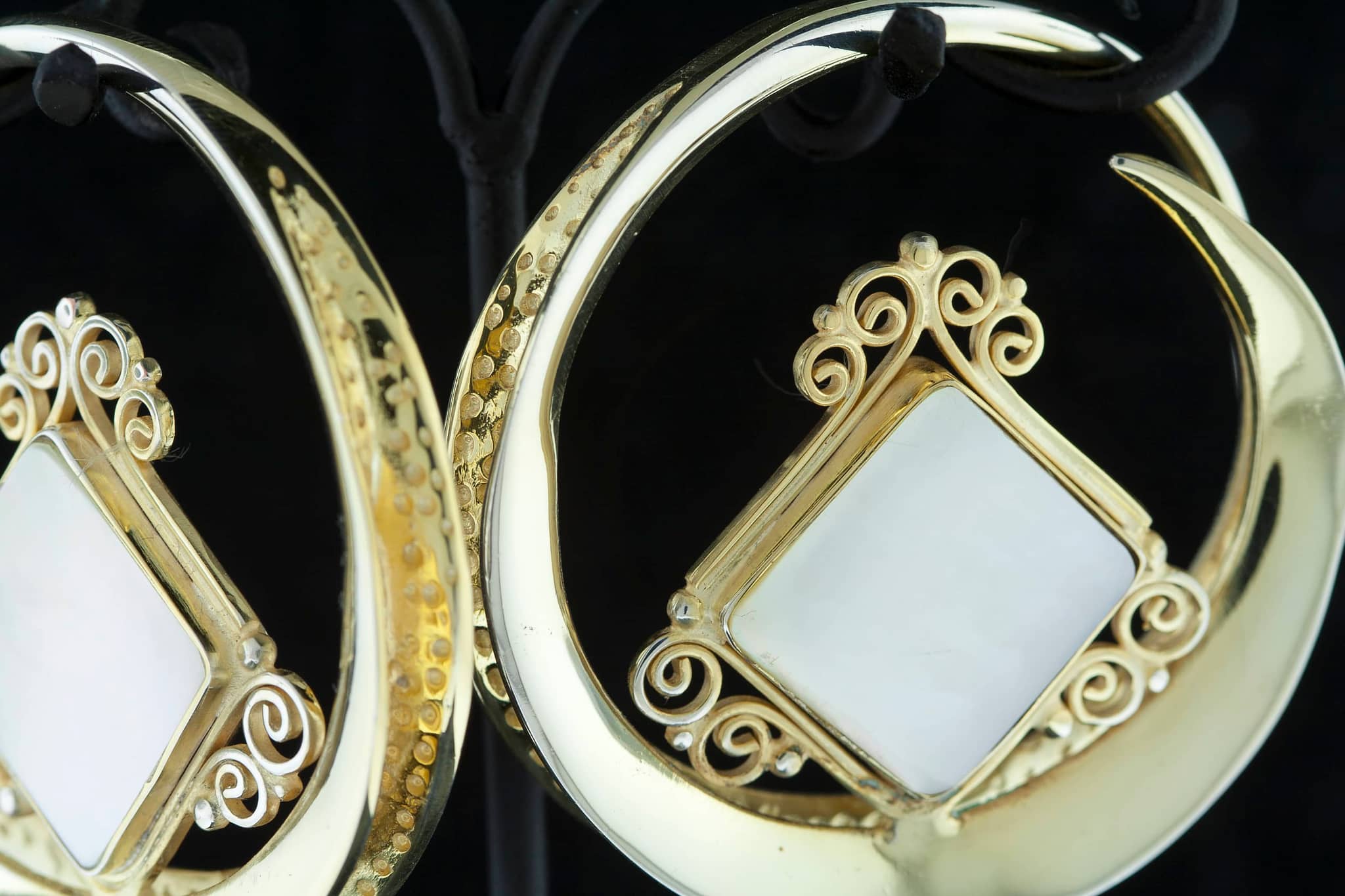 Gold Plated Circle w/ Diamond & Filigree by Peoples Jewelry - Image 3