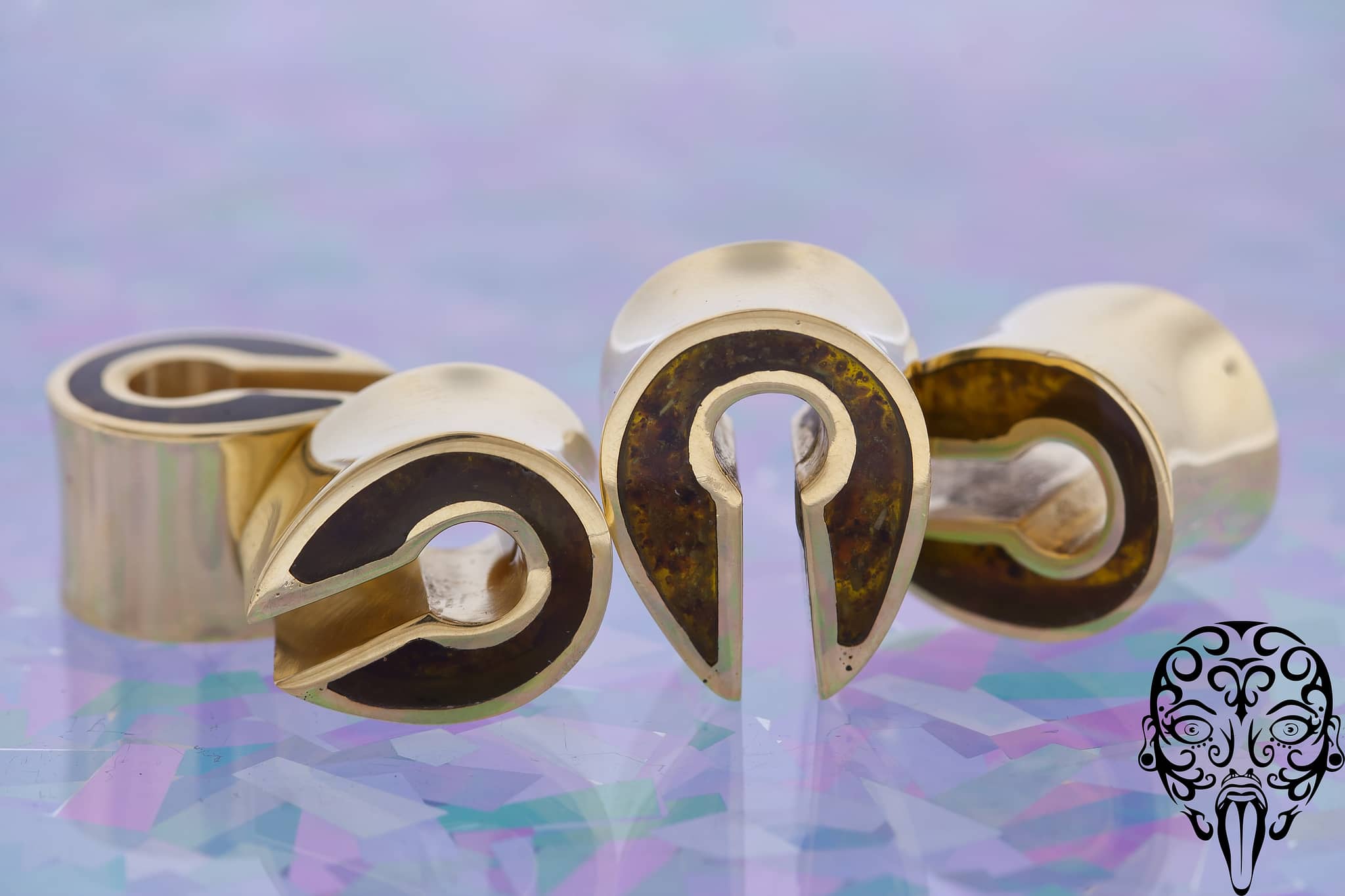 Gold Plated Keyhole Weights with Amber - Image 3