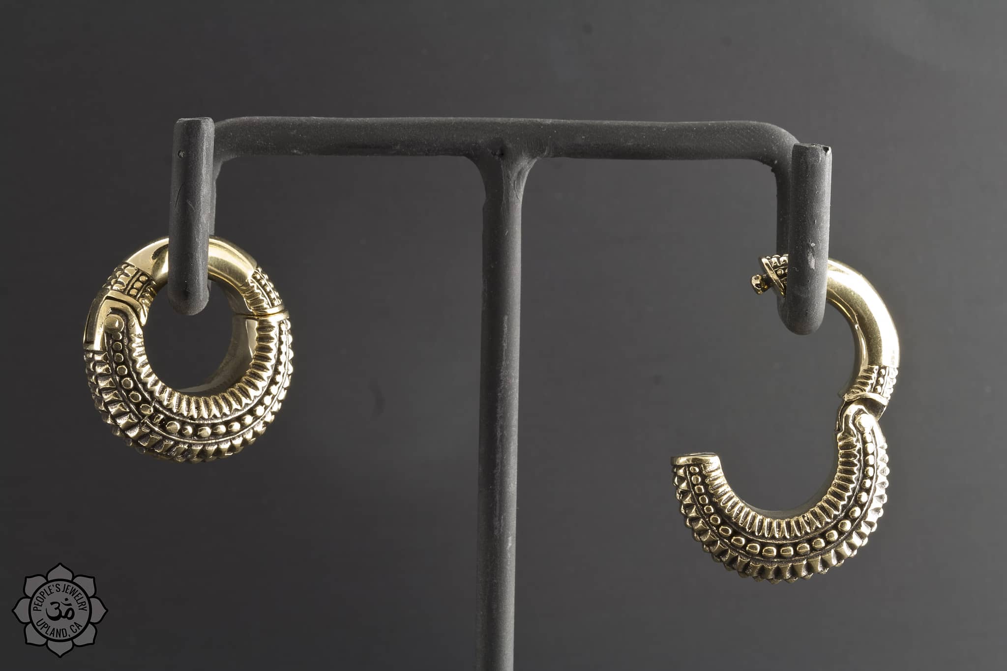 Intricate Brass Beaded Clickers by Peoples Jewelry - Image 3