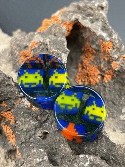 Space Invader Plugs by Gorilla Glass - Image 4