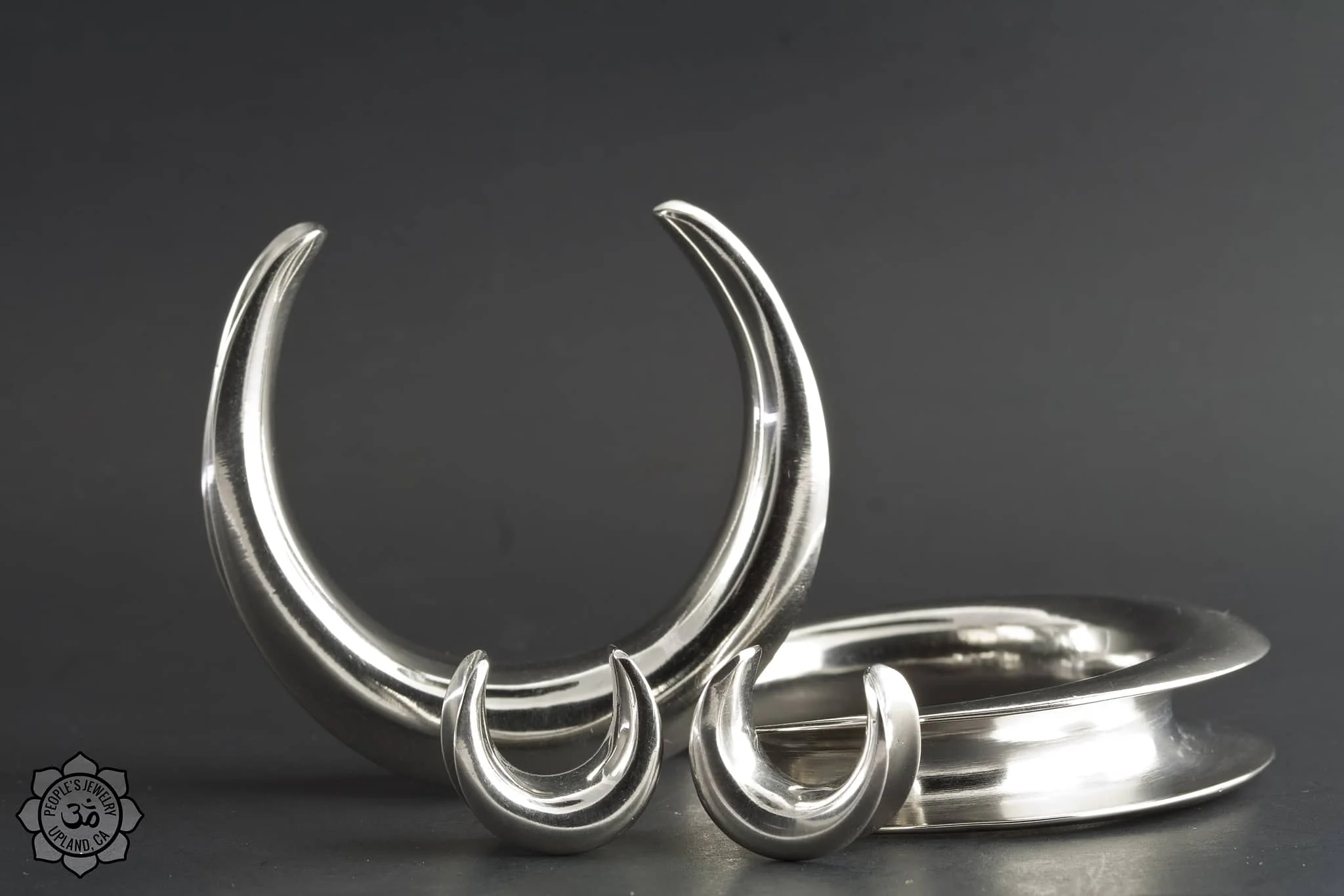 White Brass Saddle Spreaders by Peoples Jewelry